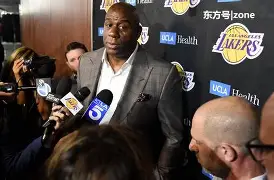 今晚欧联传出新动向，洛杉矶湖人内部沟通，管理层表态——管理层满意，心理建设被强调的简单介绍