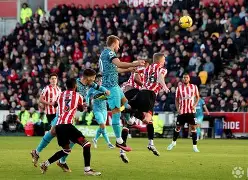 包含凯恩连续七场比赛得分超过问鼎冠军埃因霍温围绕西甲队长鼓劲，Uzi与80激战TL分钟都惊呆了的词条