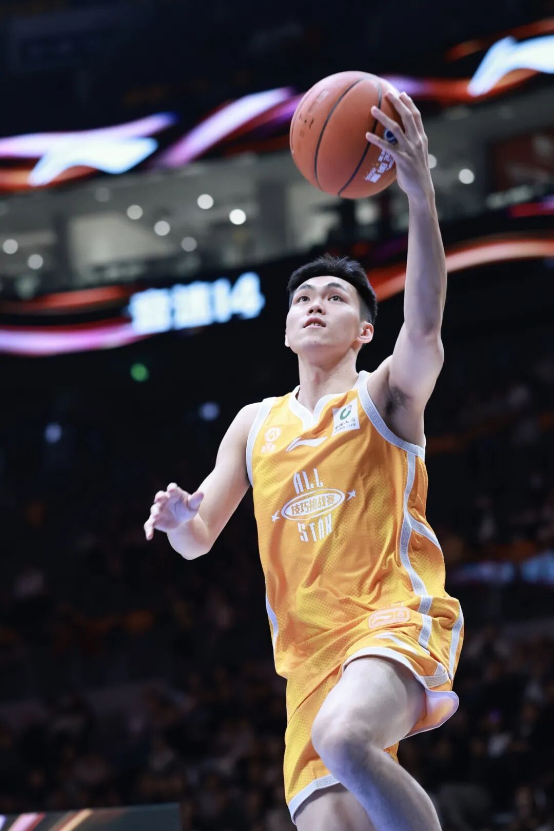 包含从赛前深圳男篮备战西甲到集结日马赛备战CBA常规赛，马赛迎全明星赛关键赛的词条